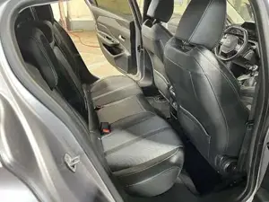 Peugeot 308 Bild 20