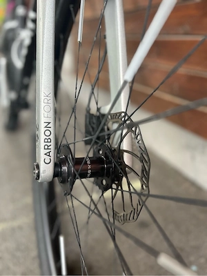    woom OFF 6   leichtes Kinder  Jugend Mountainbike | Top Zustand und coole Farbe Bild 2