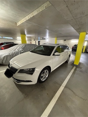 Skoda Superb 2.0 TDI Style DSG Bild 9