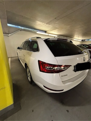 Skoda Superb 2.0 TDI Style DSG Bild 10