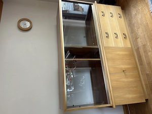 Sideboard mit Glasvitrinen-Aufsatz 70er Jahre