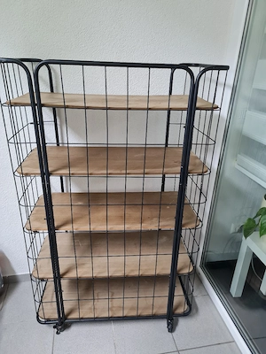 Metallregal auf Rollen Bild 2