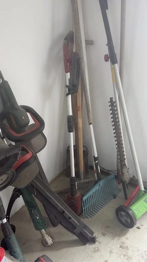 Rechen, Trimmer, Mistgabel, Spaten Bild 4