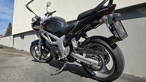 Suzuki SV650 AV Bj. 2001 Bild 2