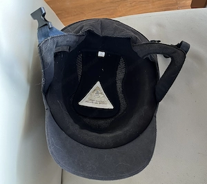 Verkaufe Reithelm Größe 56, grau, Samtüberzug Bild 2