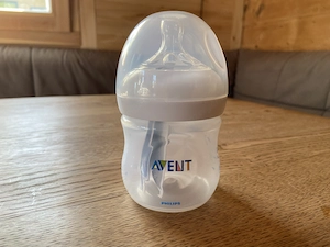 Babybedarf Erstausstattung Babysachen Babyutensilien Bild 2