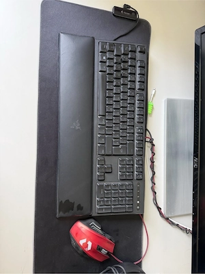 Gaming PC mit Zubehör Bild 3