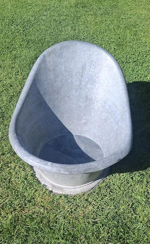 Antike Zink Sitzwane Bild 3