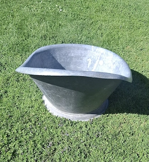 Antike Zink Sitzwane Bild 2