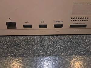 Xbox Series S mit 2 Kontroller Bild 3