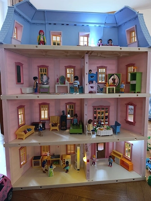 Playmobil stadtvilla Puppenhaus  Bild 3
