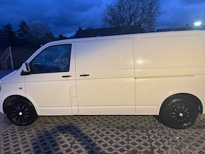 Volksfagen T5 Transporter Bild 6