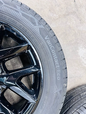 VW 17 Zoll Alufelgen 5Q0601027N + Continental 215 60 R17C Bild 3