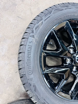 VW 17 Zoll Alufelgen 5Q0601027N + Continental 215 60 R17C Bild 2