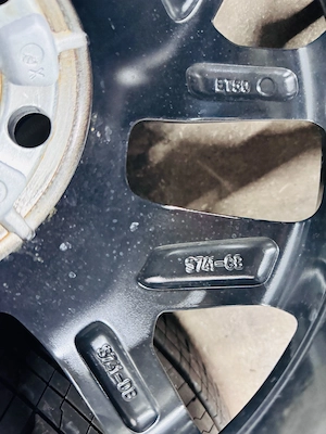 VW 17 Zoll Alufelgen 5Q0601027N + Continental 215 60 R17C Bild 8