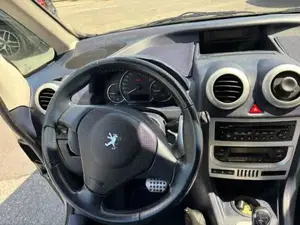 Peugeot 1007 Bild 13