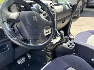 Peugeot 1007 Bild 11