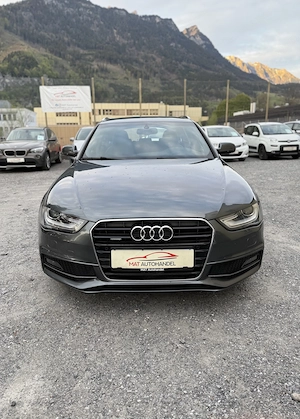 Audi A4 Avant 2,0 TDI quattro Sport S-Line Aut. *AHK*