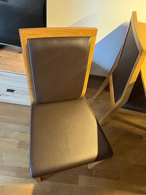 Esstisch aus Echtholz (ausziehbar) + 4 Stühle mit Kunstleder   Top Zustand Bild 2