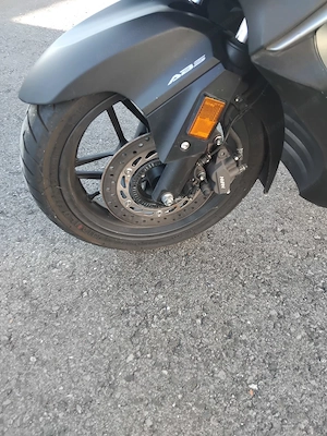 Honda Forza 300 Bild 3