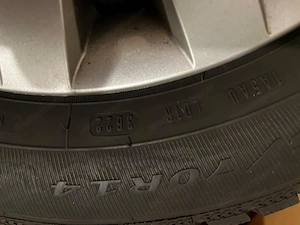 Winterräder für VW Polo   165 70 R14   guter Zustand Bild 3