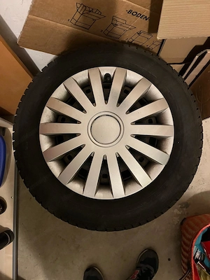 Winterräder für VW Polo   165 70 R14   guter Zustand Bild 2