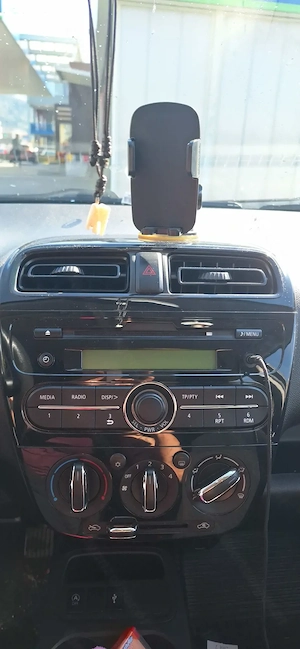 Mitsubishi Sace Star Bild 6