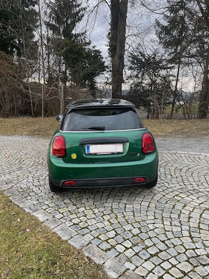 Voll elektrischer MINI Cooper SE   Leasingübernahme   Laufzeit bis November 2027 Bild 3
