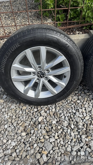 Orginal VW Sommerreifen, Alufelgen Top Zustand, 215 60 R16 Bild 2