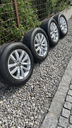 Orginal VW Sommerreifen, Alufelgen Top Zustand, 215 60 R16