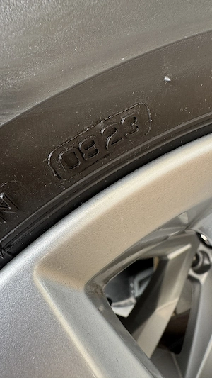 Orginal VW Sommerreifen, Alufelgen Top Zustand, 215 60 R16 Bild 8