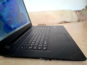 Lenovo - i3 7100u - 12 GB DDR4 - AMD Radeon 2 GB - 250 GB SSD EVO Bild 3