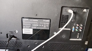 Philips TV 32PFL3606H 12 Bild 2