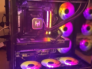 sehr starker PC 2 monate alt RTX 5070TI 64gb ddr5 Bild 2