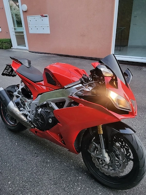 Aprilia rsv4 Bild 4