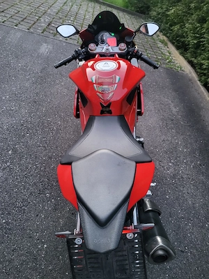 Aprilia rsv4 Bild 3