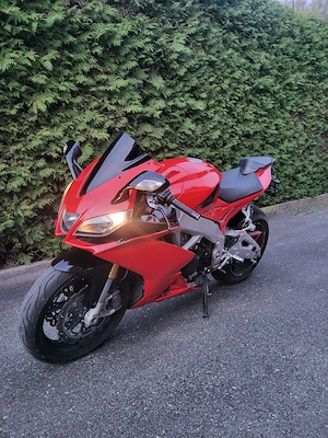 Aprilia rsv4 Bild 6