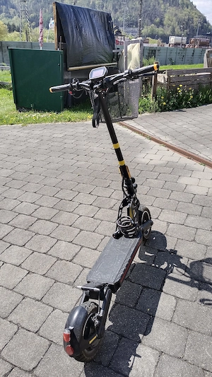 Elektroroller zum verkaufen ! Bild 2