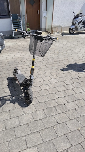 Elektroroller zum verkaufen ! Bild 3
