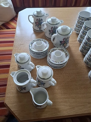 Geschirr Porzelan Bild 3