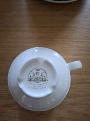 Geschirr Porzelan Bild 4