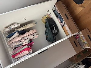 Kleiderschrank fürs Kinderzimmer etc. Bild 3