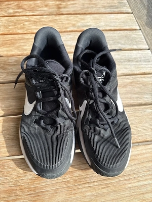 Turnschuhe Nike Gr 35.5 Bild 2