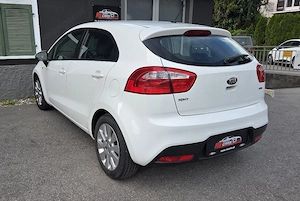 Kia Rio 1,4 Diesel Frisch Vorgeführt 6 2027 Bild 9