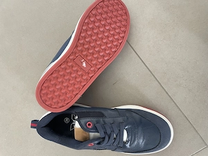 Turnschuhe Jungs, Größe 34, ungetragen Bild 2