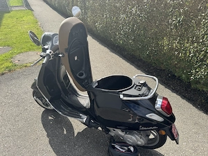 Vespa Primavera 50 ccm 4 Takt (Garagenfahrzeug) Bild 7