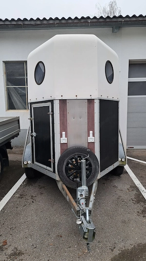 Verkaufe gebrauchten Tandem Pferdeanhänger, Blomert BRD Bild 2