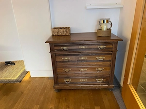 Antike Holzkommode  Bild 2