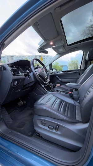 VW Touran 2.0 Scr TDI Dsg Bild 5