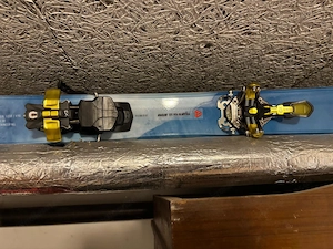 Tourenski Ausrüstung: Ski, Fell und Skischuhe  Bild 3